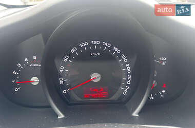 Позашляховик / Кросовер Kia Sportage 2012 в 