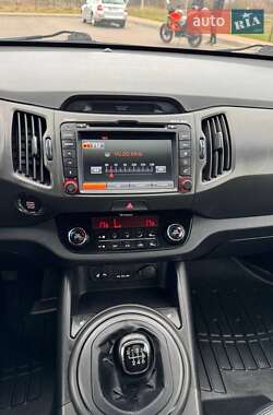 Внедорожник / Кроссовер Kia Sportage 2013 в 