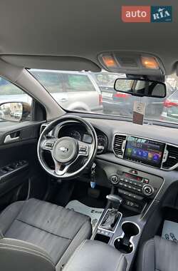 Внедорожник / Кроссовер Kia Sportage 2017 в 