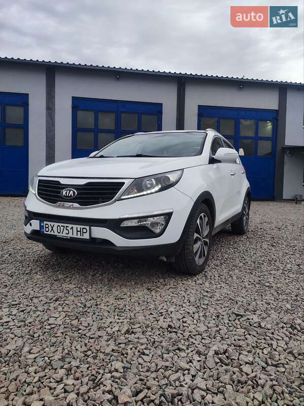 Внедорожник / Кроссовер Kia Sportage 2012 в 