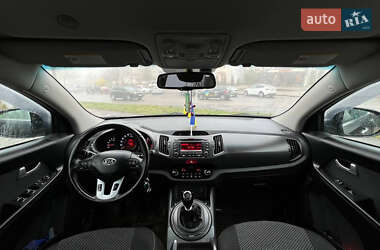 Внедорожник / Кроссовер Kia Sportage 2010 в 