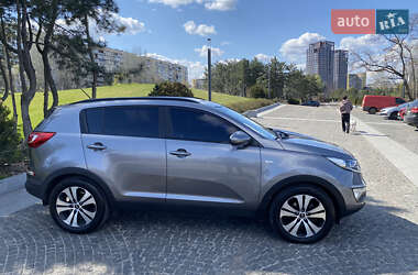 Внедорожник / Кроссовер Kia Sportage 2012 в 