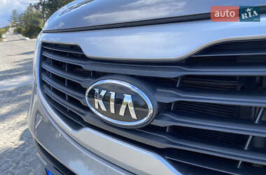 Внедорожник / Кроссовер Kia Sportage 2012 в 