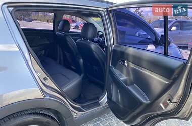 Внедорожник / Кроссовер Kia Sportage 2012 в 