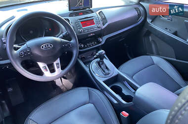 Внедорожник / Кроссовер Kia Sportage 2012 в 