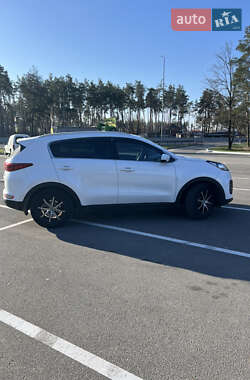 Внедорожник / Кроссовер Kia Sportage 2018 в 