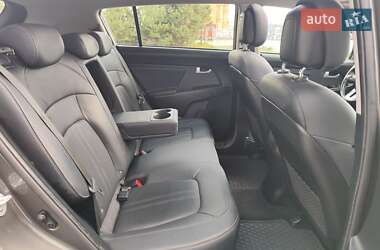 Позашляховик / Кросовер Kia Sportage 2013 в 