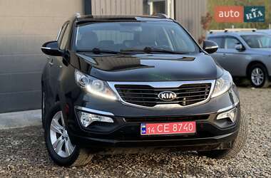 Внедорожник / Кроссовер Kia Sportage 2012 в 