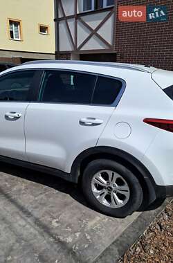 Внедорожник / Кроссовер Kia Sportage 2016 в 