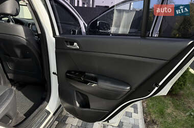 Позашляховик / Кросовер Kia Sportage 2017 в 