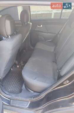 Внедорожник / Кроссовер Kia Sportage 2013 в 