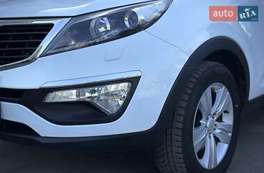 Позашляховик / Кросовер Kia Sportage 2011 в 