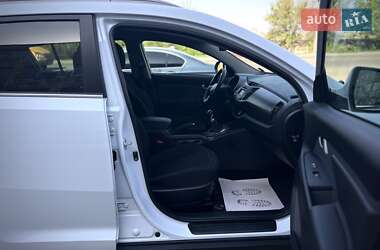 Позашляховик / Кросовер Kia Sportage 2011 в 