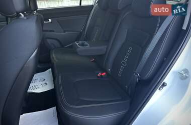 Позашляховик / Кросовер Kia Sportage 2011 в 