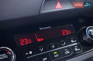 Позашляховик / Кросовер Kia Sportage 2011 в 