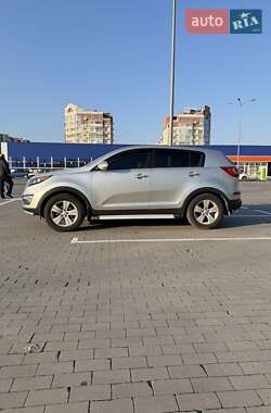 Позашляховик / Кросовер Kia Sportage 2011 в 