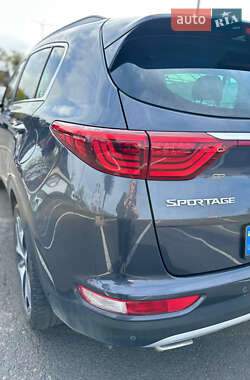 Позашляховик / Кросовер Kia Sportage 2016 в 