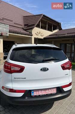 Позашляховик / Кросовер Kia Sportage 2011 в 