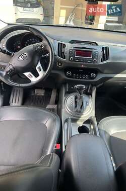 Позашляховик / Кросовер Kia Sportage 2011 в 