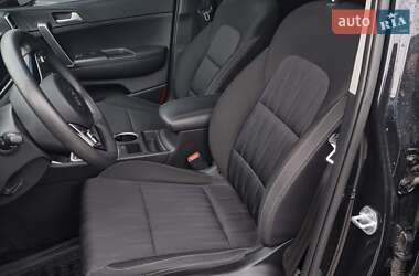 Позашляховик / Кросовер Kia Sportage 2019 в 