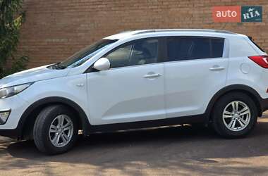 Внедорожник / Кроссовер Kia Sportage 2012 в 