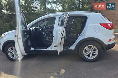 Внедорожник / Кроссовер Kia Sportage 2012 в 