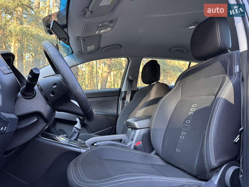 Внедорожник / Кроссовер Kia Sportage 2011 в Луцке