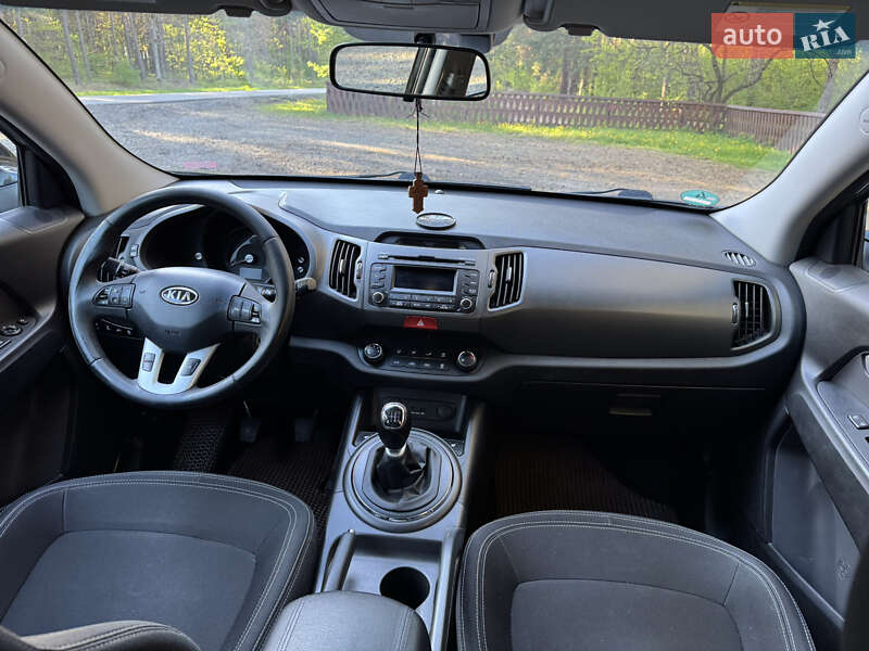 Внедорожник / Кроссовер Kia Sportage 2011 в Луцке