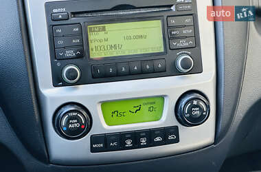 Внедорожник / Кроссовер Kia Sportage 2009 в 