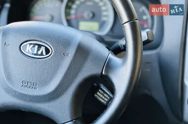 Внедорожник / Кроссовер Kia Sportage 2009 в 