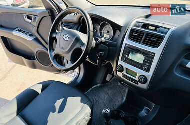 Внедорожник / Кроссовер Kia Sportage 2009 в 