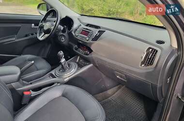 Внедорожник / Кроссовер Kia Sportage 2012 в 