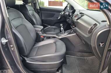 Внедорожник / Кроссовер Kia Sportage 2012 в 
