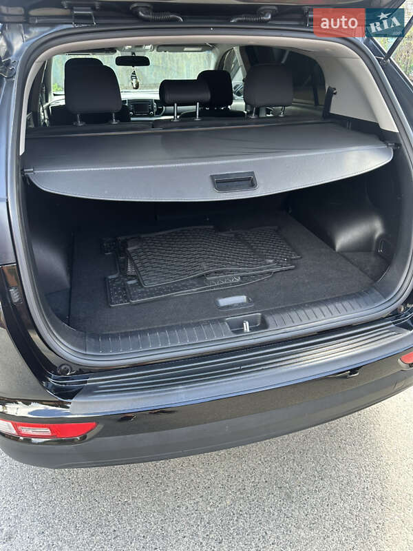 Внедорожник / Кроссовер Kia Sportage 2016 в Днепре