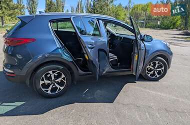 Позашляховик / Кросовер Kia Sportage 2019 в 