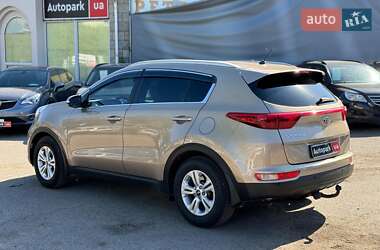 Внедорожник / Кроссовер Kia Sportage 2016 в 