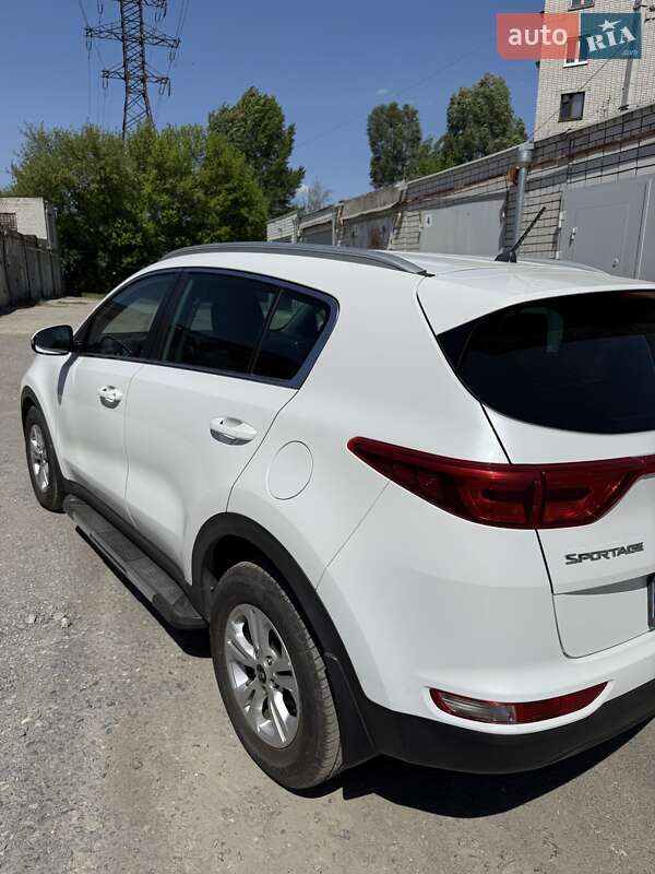 Внедорожник / Кроссовер Kia Sportage 2017 в Днепре