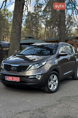 Позашляховик / Кросовер Kia Sportage 2011 в Луцьку