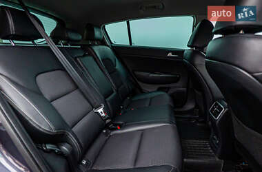 Позашляховик / Кросовер Kia Sportage 2016 в 