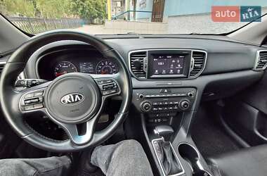 Внедорожник / Кроссовер Kia Sportage 2016 в 