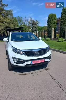 Позашляховик / Кросовер Kia Sportage 2011 в 