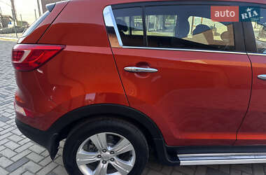 Внедорожник / Кроссовер Kia Sportage 2012 в 