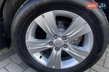 Внедорожник / Кроссовер Kia Sportage 2012 в 