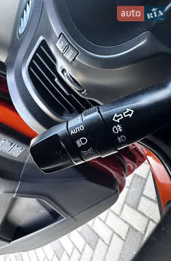 Внедорожник / Кроссовер Kia Sportage 2012 в 
