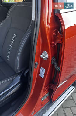 Внедорожник / Кроссовер Kia Sportage 2012 в 