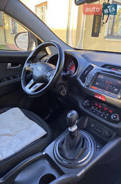 Внедорожник / Кроссовер Kia Sportage 2011 в Шептицькому