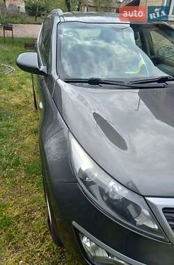 Позашляховик / Кросовер Kia Sportage 2012 в 