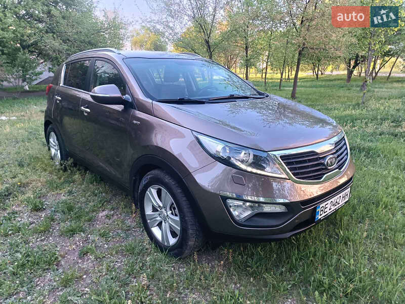 Внедорожник / Кроссовер Kia Sportage 2011 в 