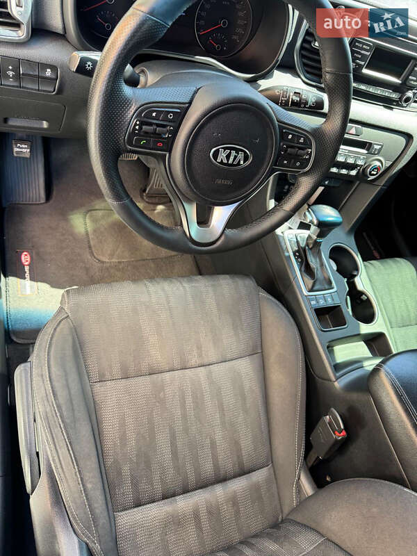 Позашляховик / Кросовер Kia Sportage 2017 в Полтаві