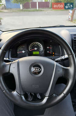 Внедорожник / Кроссовер Kia Sportage 2006 в 